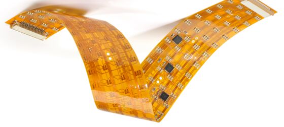 Bon prix EING Finition de surface Planche PCB flexible avec mini trous de 0,1 mm et contrôle d'impédance sur demande conçue pour la transmission de signaux en ligne